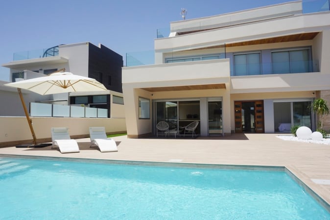 Villa in Dehesa de Campoamor - view 1
