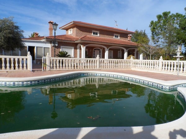 House in Crevillente - view 1