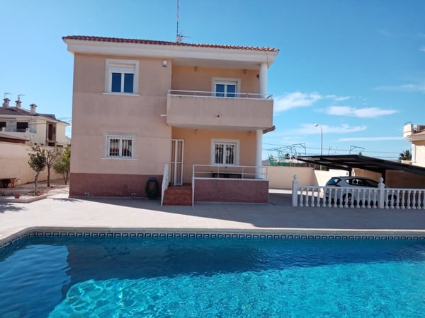 Villa in Torrevieja - view 1