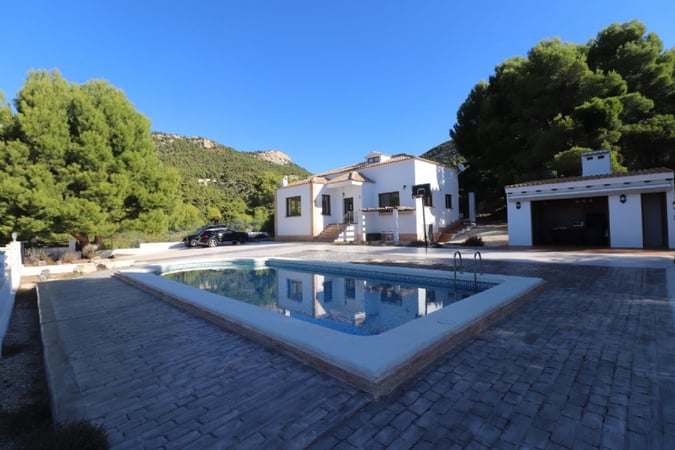 House in Castalla - view 1