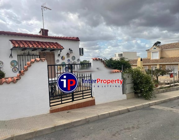 Villa in Benijofar - view 1