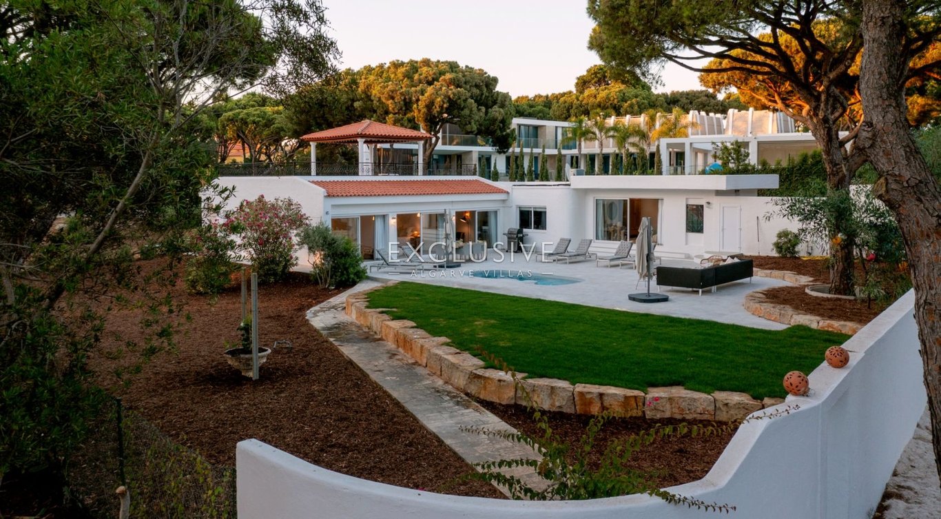 Villa in Quarteira - Image 3