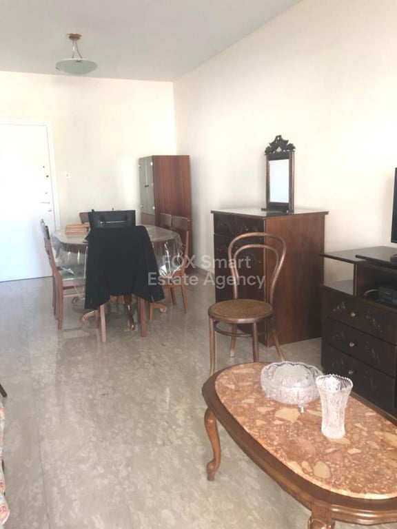 Apartment in Ayioi Omoloyites - Image 2