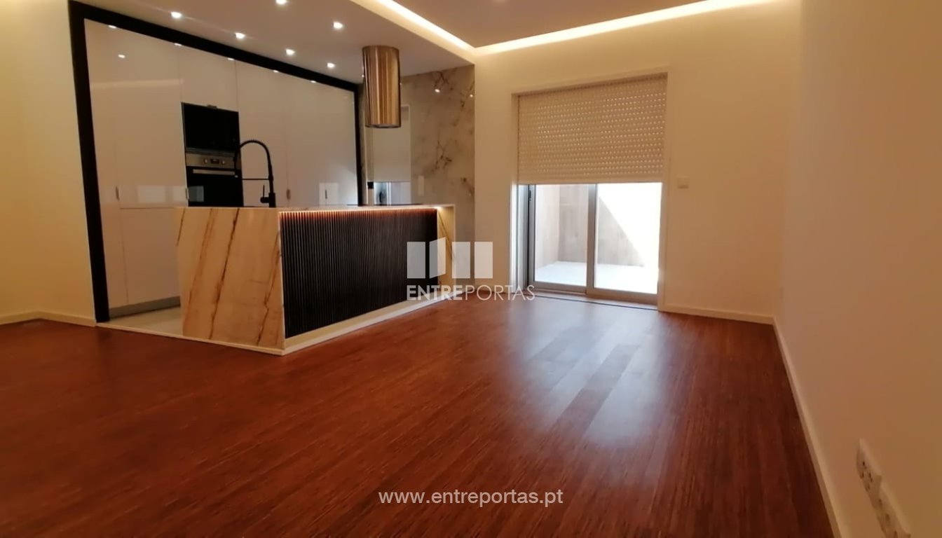 House in Povoa de Varzim - Image 2