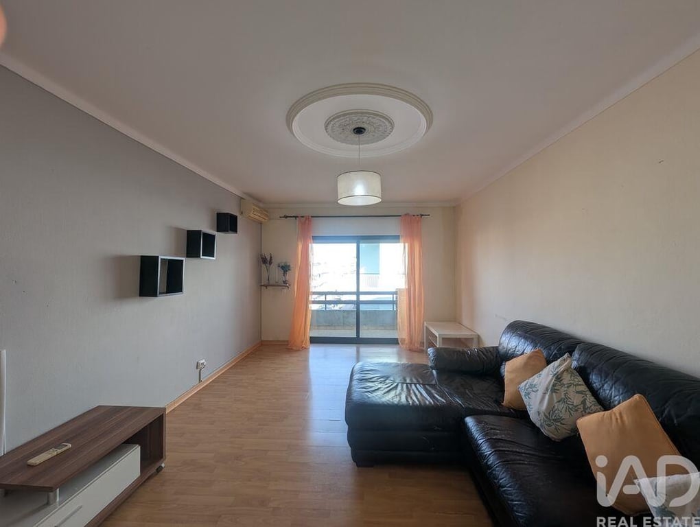 Apartment in Loule (Sao Clemente) - Image 2