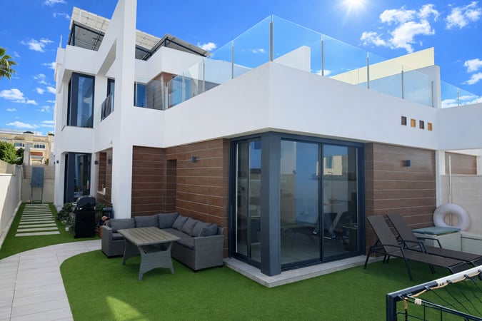 House in Benijofar - view 1