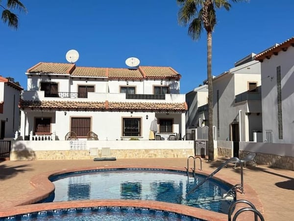 House in Villamartin - view 1