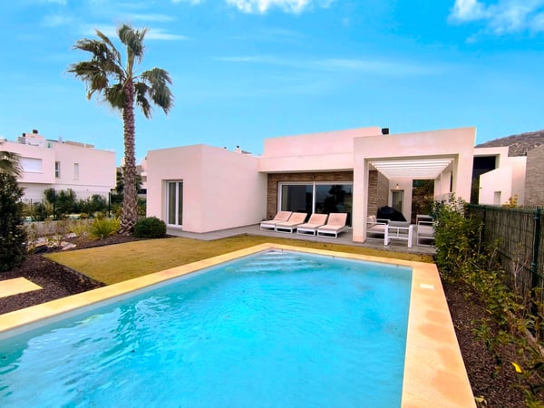 House in Algorfa - view 1