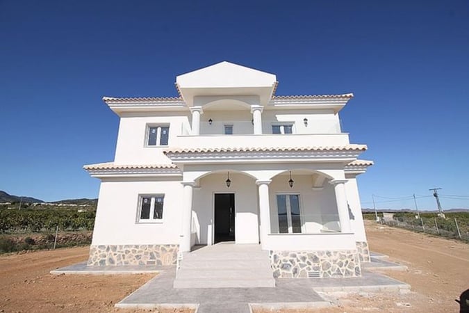 Villa in Pinoso - view 1