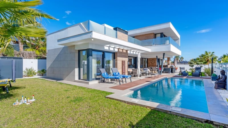 House in Rojales - view 1