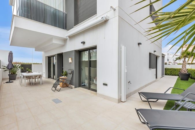 Apartment in Torrevieja - view 1