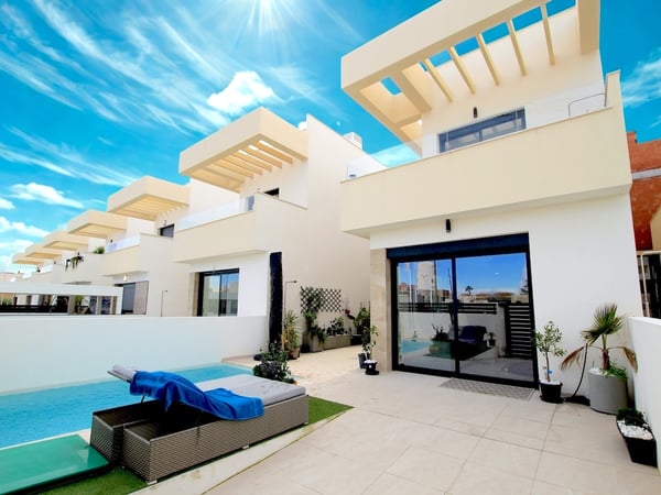 Villa in Montesinos, Los - view 1