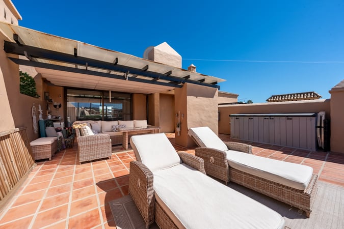 House in Atalaya Isdabe - view 1