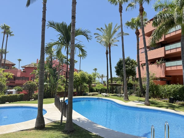 Apartment in Estepona - view 1