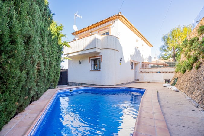 House in La Nucia - view 1