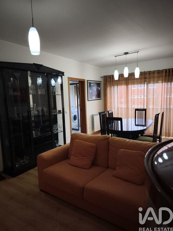 Apartment in Senhora da Hora - Image 3