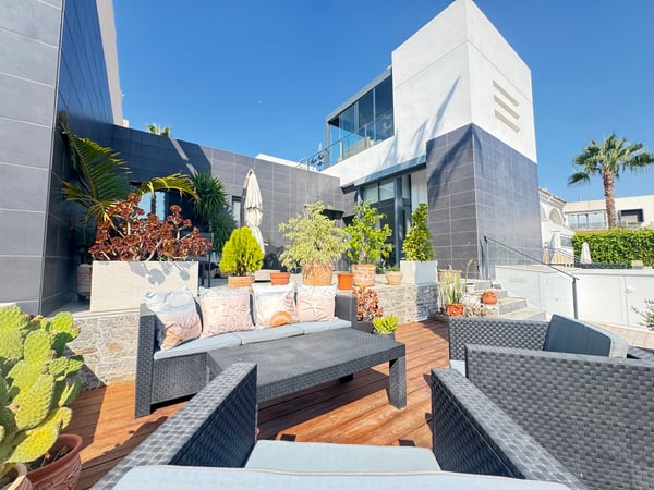 House in Villamartin - view 1