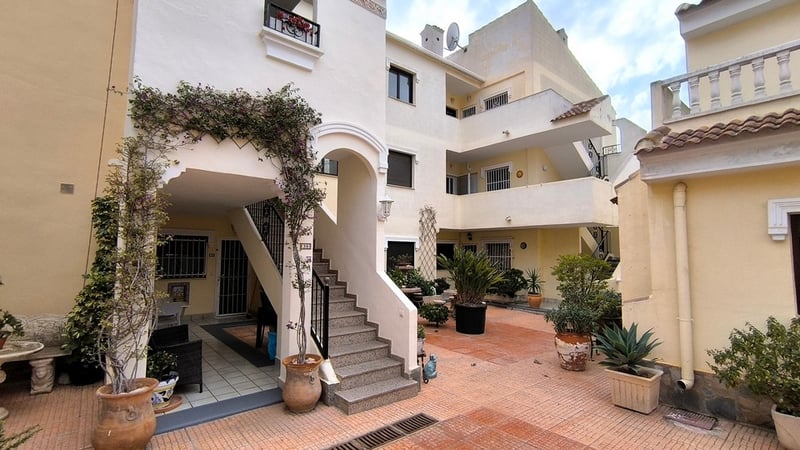 Apartment in Rojales - view 1