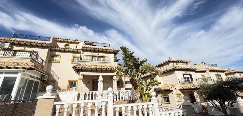 House in Villamartin - view 1