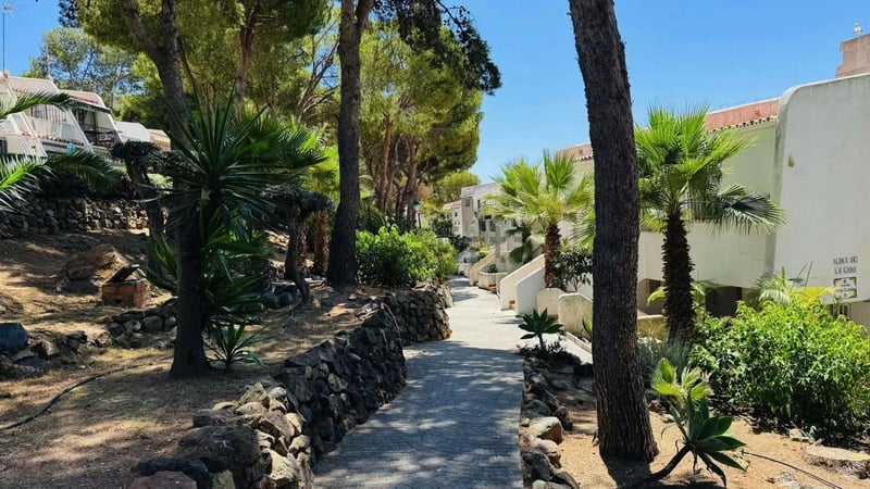 House in Estepona - view 1