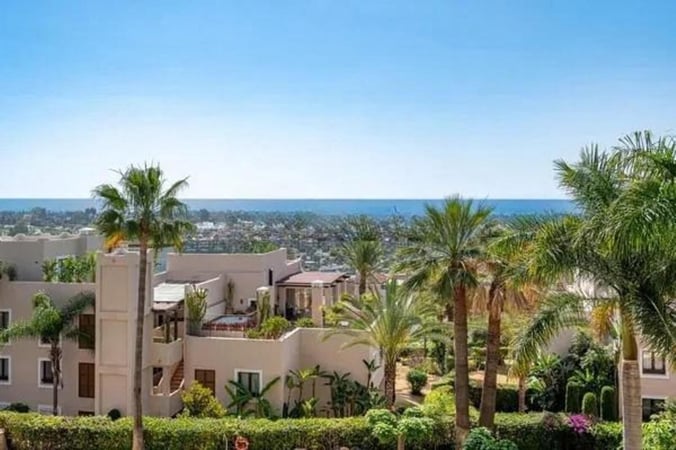 Apartment in Estepona - view 1