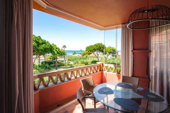 Apartment in Elviria - view 1