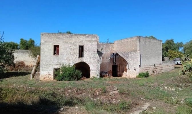 House in Ostuni - view 1