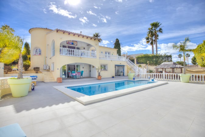 Villa in La Fustera - view 1