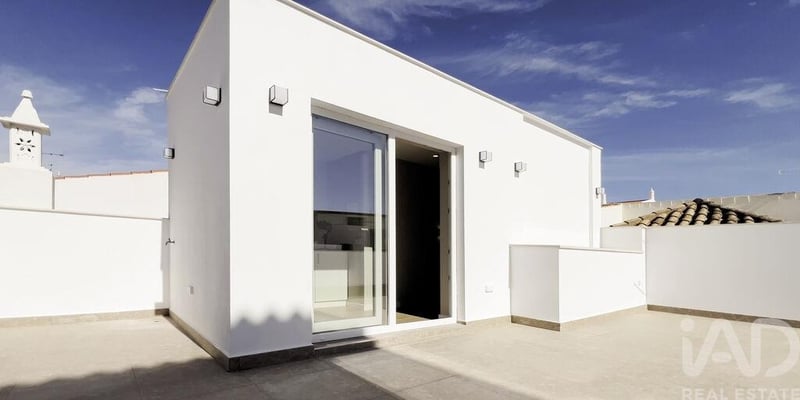 House in Lagoa - view 1