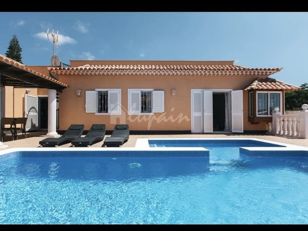 Villa in Costa Adeje - view 1