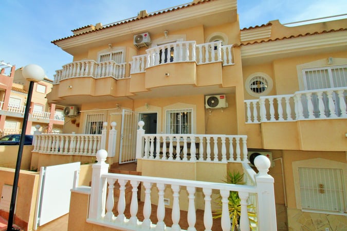 House in Villamartin - view 1