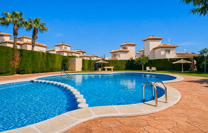 House in La Zenia - view 1