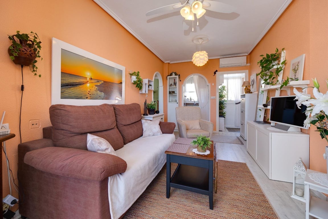 House in Torrevieja - Image 2