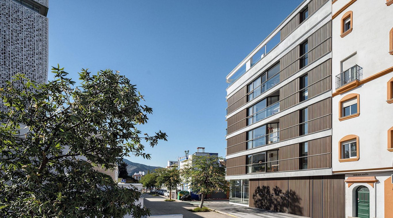 House in Estepona - Image 3