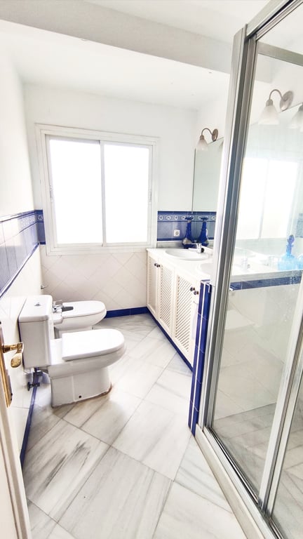 House in Marbella - Image 3