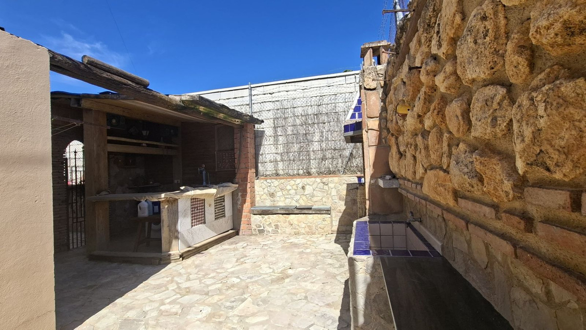 Villa in Arriate - Image 3