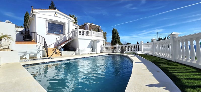 Villa in Fuengirola - view 1