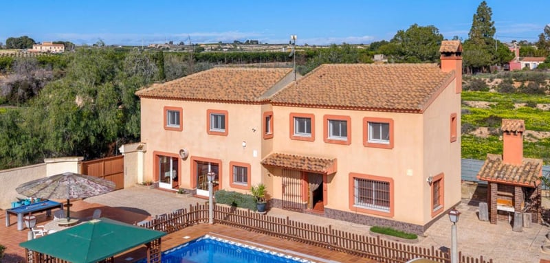 House in Los Montesinos - view 1