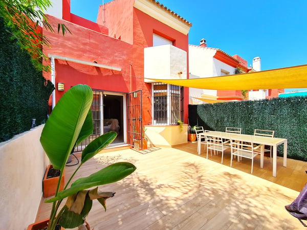 House in Estepona - view 1