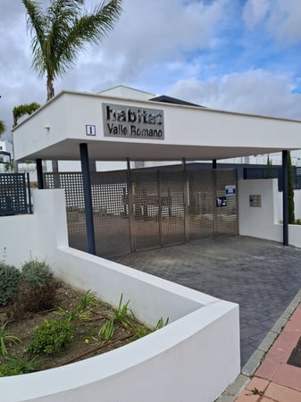 Apartment in Estepona - view 1