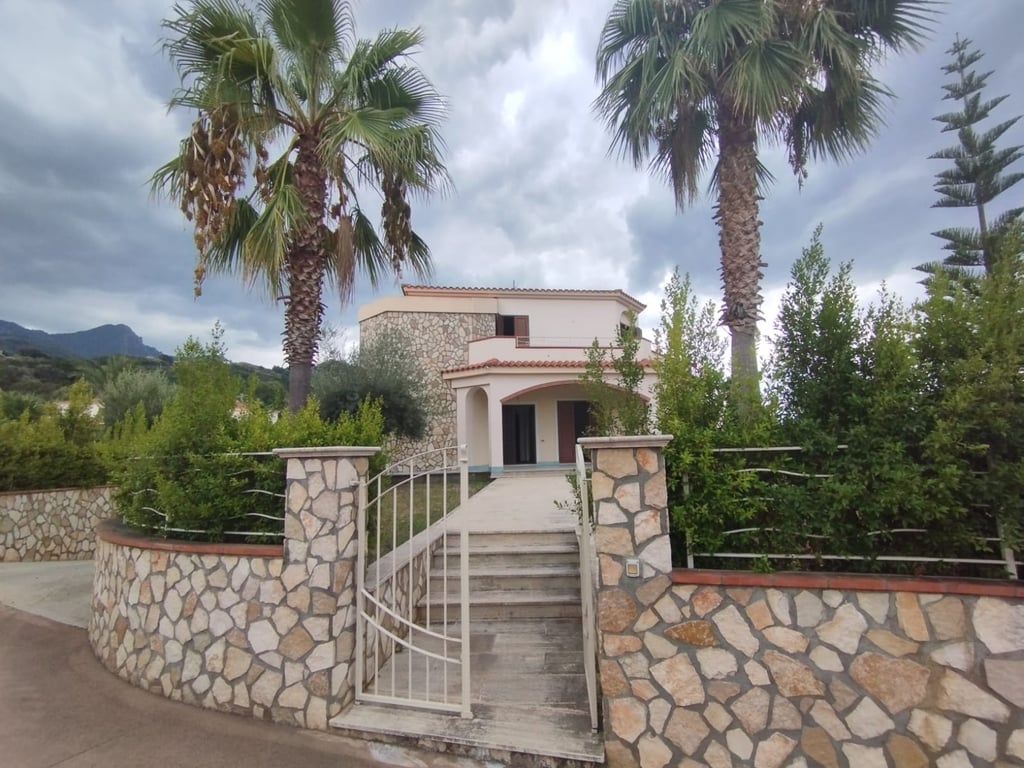 Villa in Belvedere Marittimo - Image 3