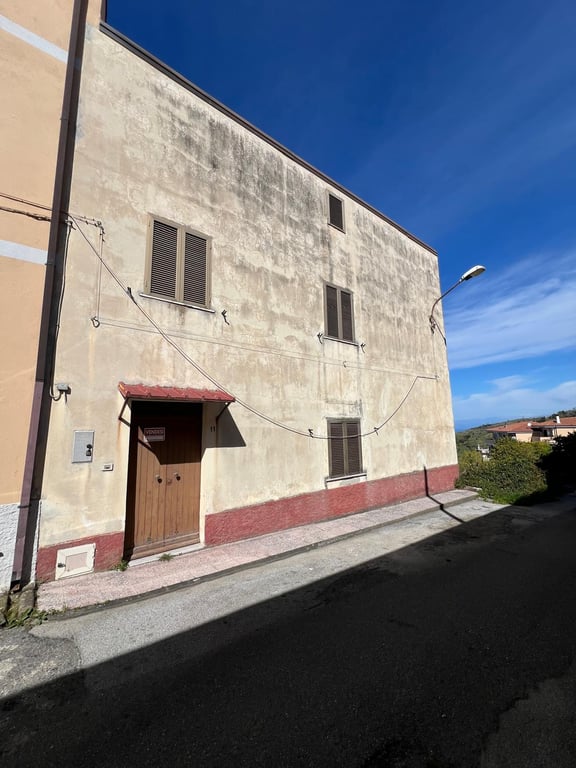 House in Grisolia - Image 2