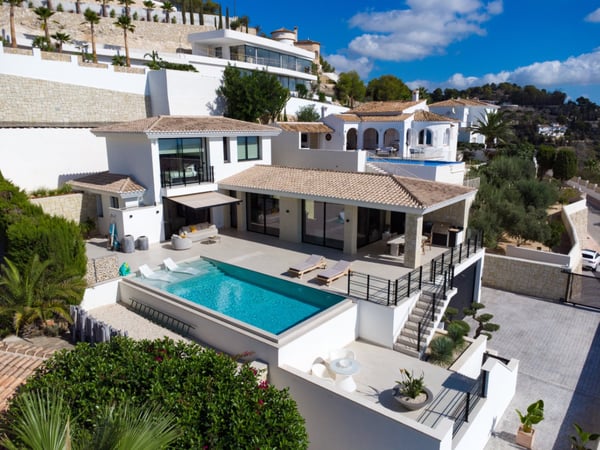 Villa in Benissa - view 1