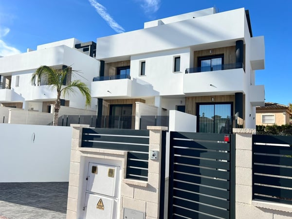 Villa in Benferri - view 1