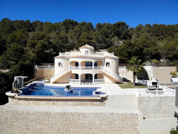 Villa in Calp - view 1