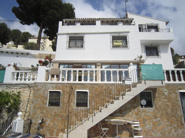 Villa in Moraira - view 1
