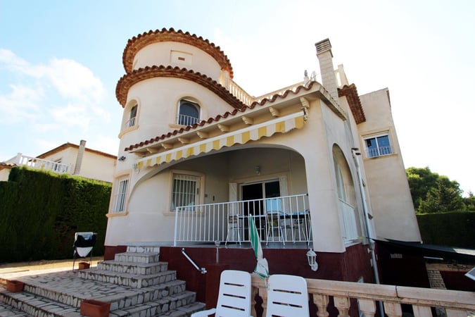 Villa in Calp - view 1