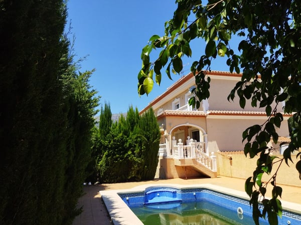 Villa in Calp - view 1