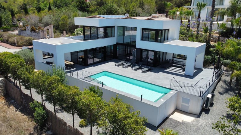 Villa in Alicante - view 1