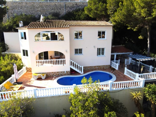 Villa in Benissa - view 1